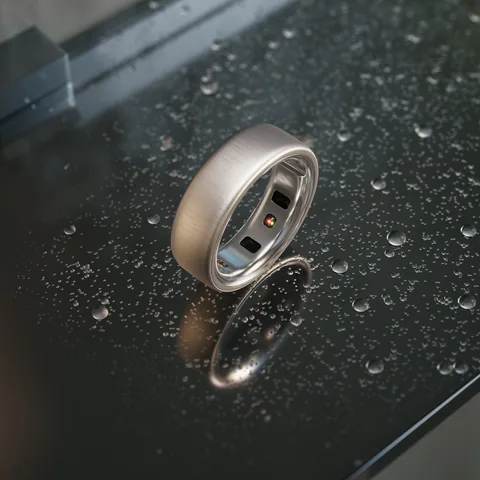 Умное кольцо Oura Ring 4 — Brushed Silver (Матовое серебро)